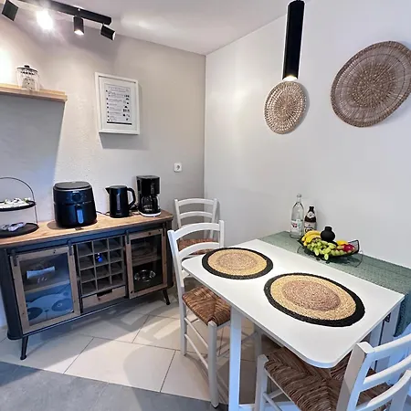 House - Magnolia - Oak - Sage Apartment